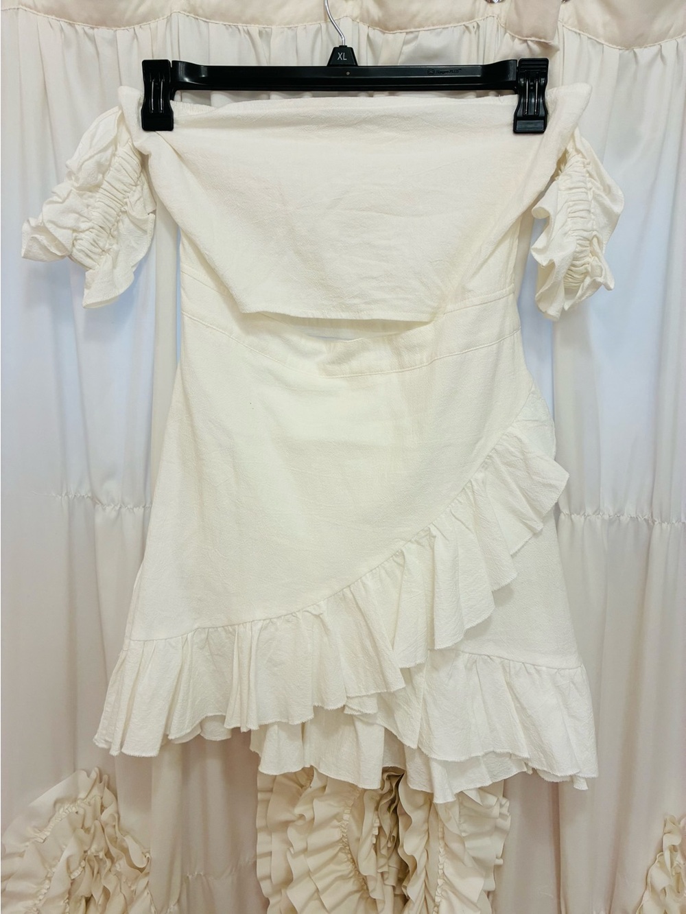 Off-Shoulder White Ruffle Dress🌸 - Picture 7 of 7